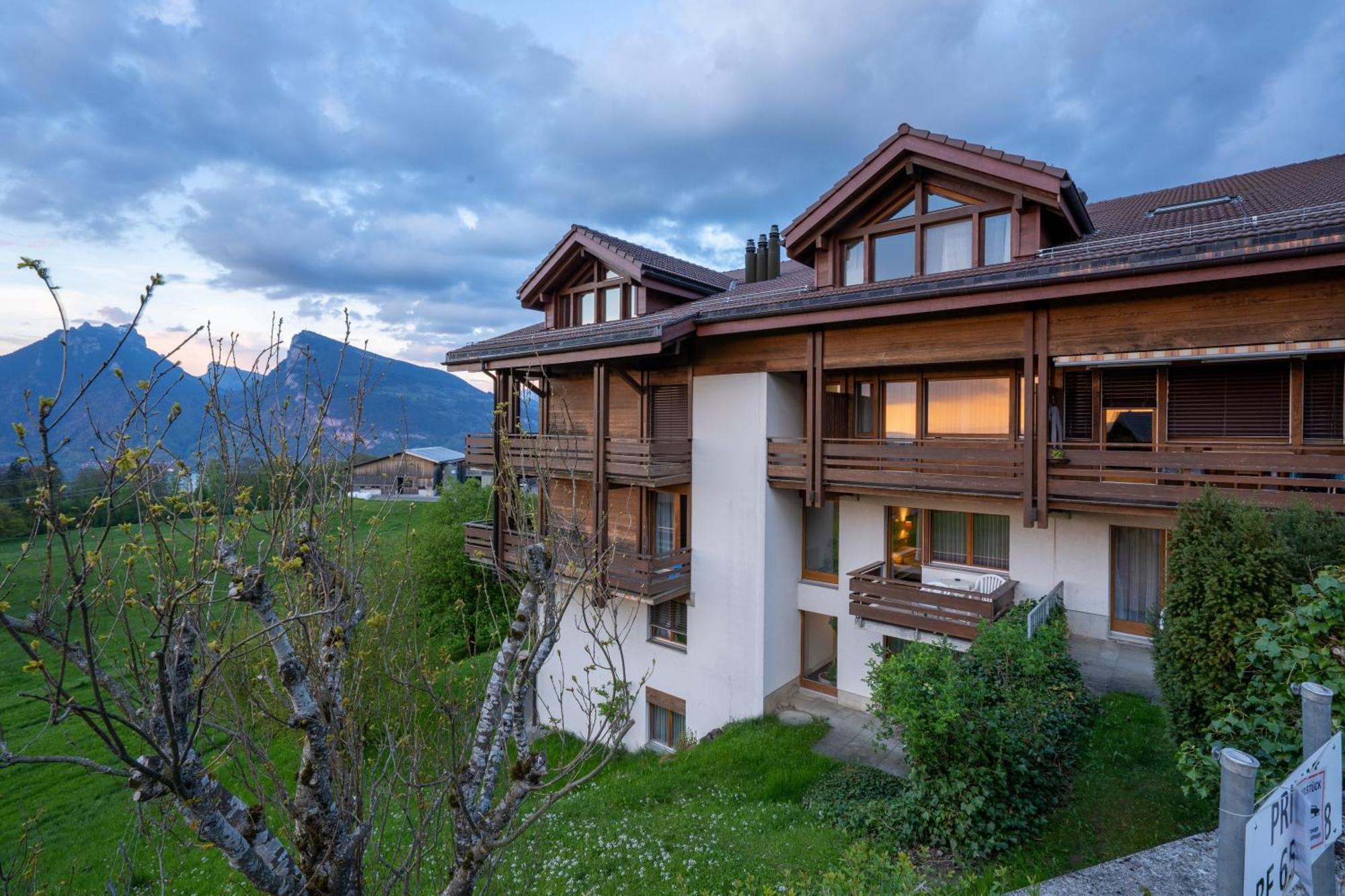 Hotel Aeschipark Aeschi Bei Spiez Exteriör bild