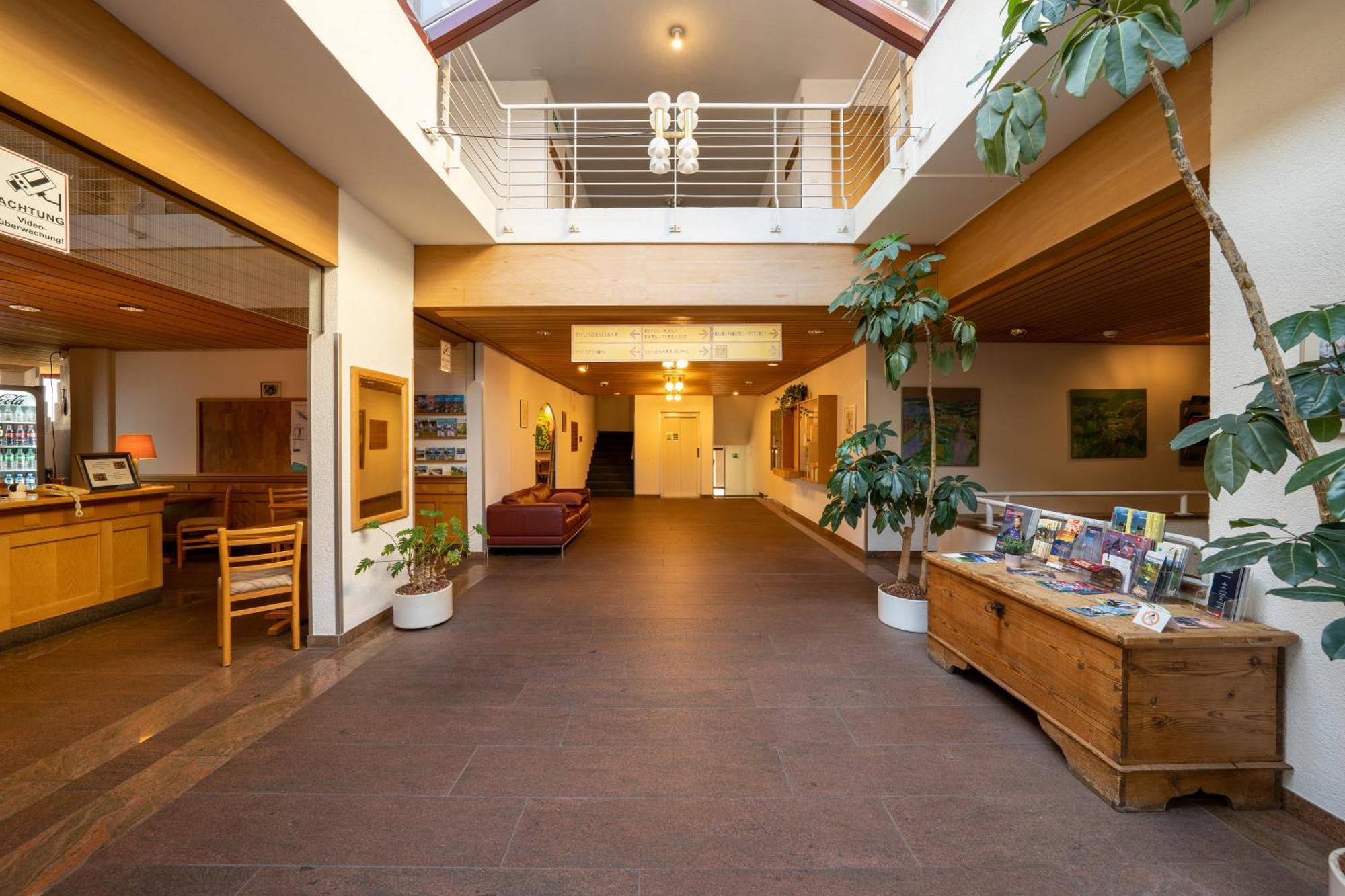 Hotel Aeschipark Aeschi Bei Spiez Exteriör bild