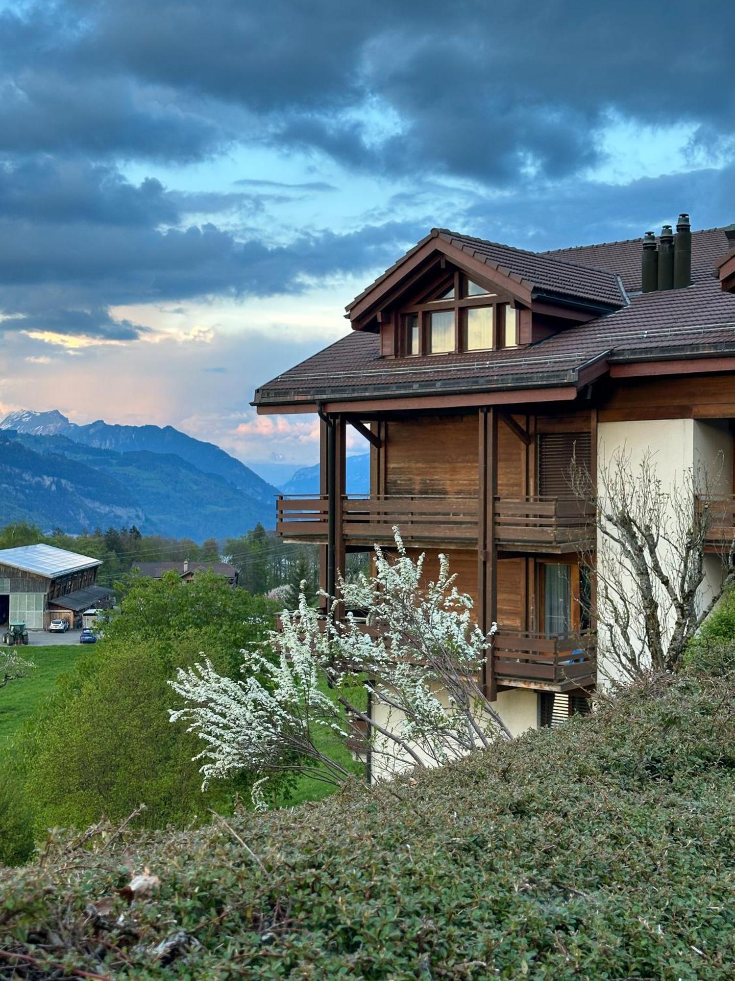 Hotel Aeschipark Aeschi Bei Spiez Exteriör bild