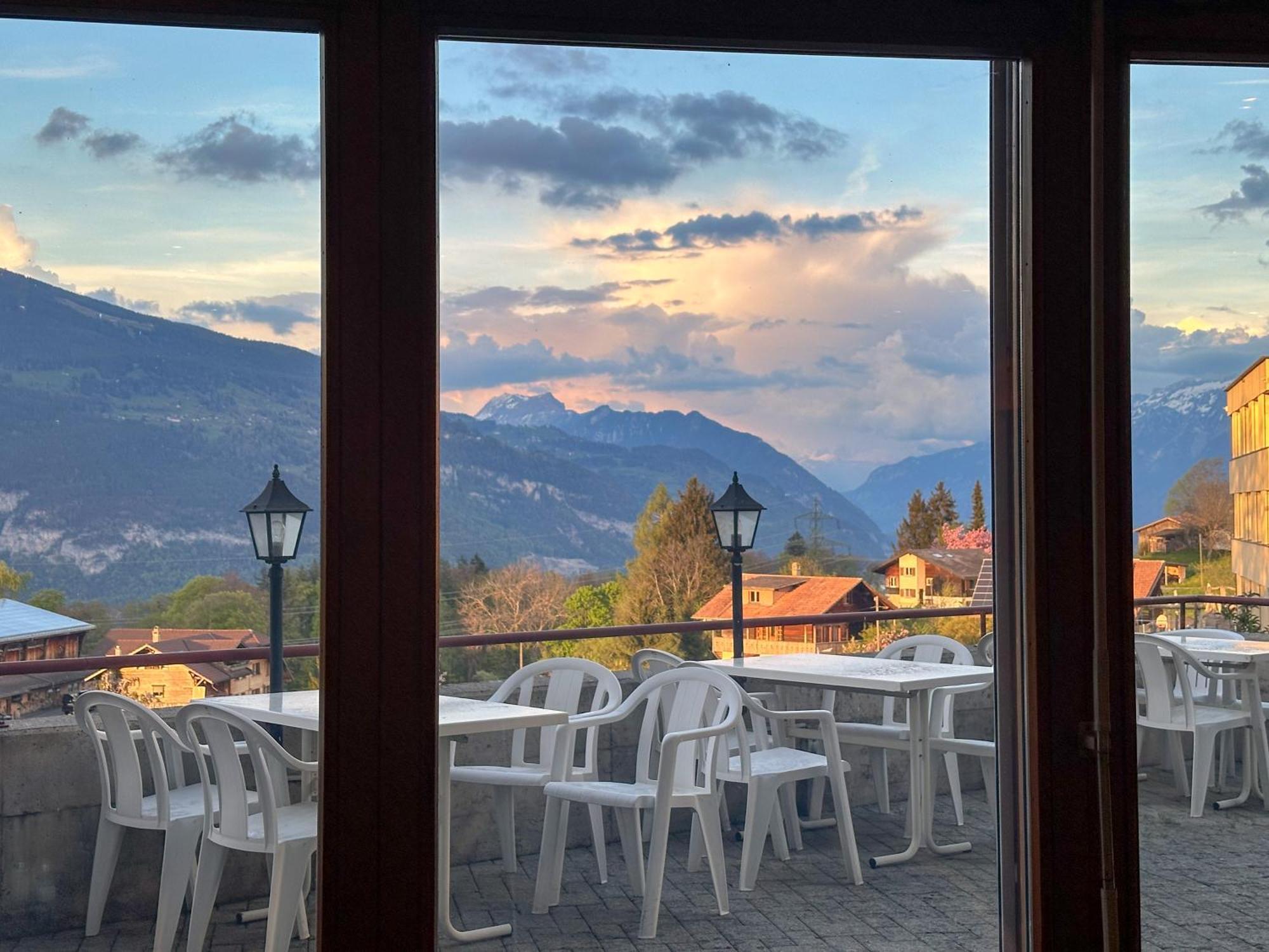 Hotel Aeschipark Aeschi Bei Spiez Exteriör bild