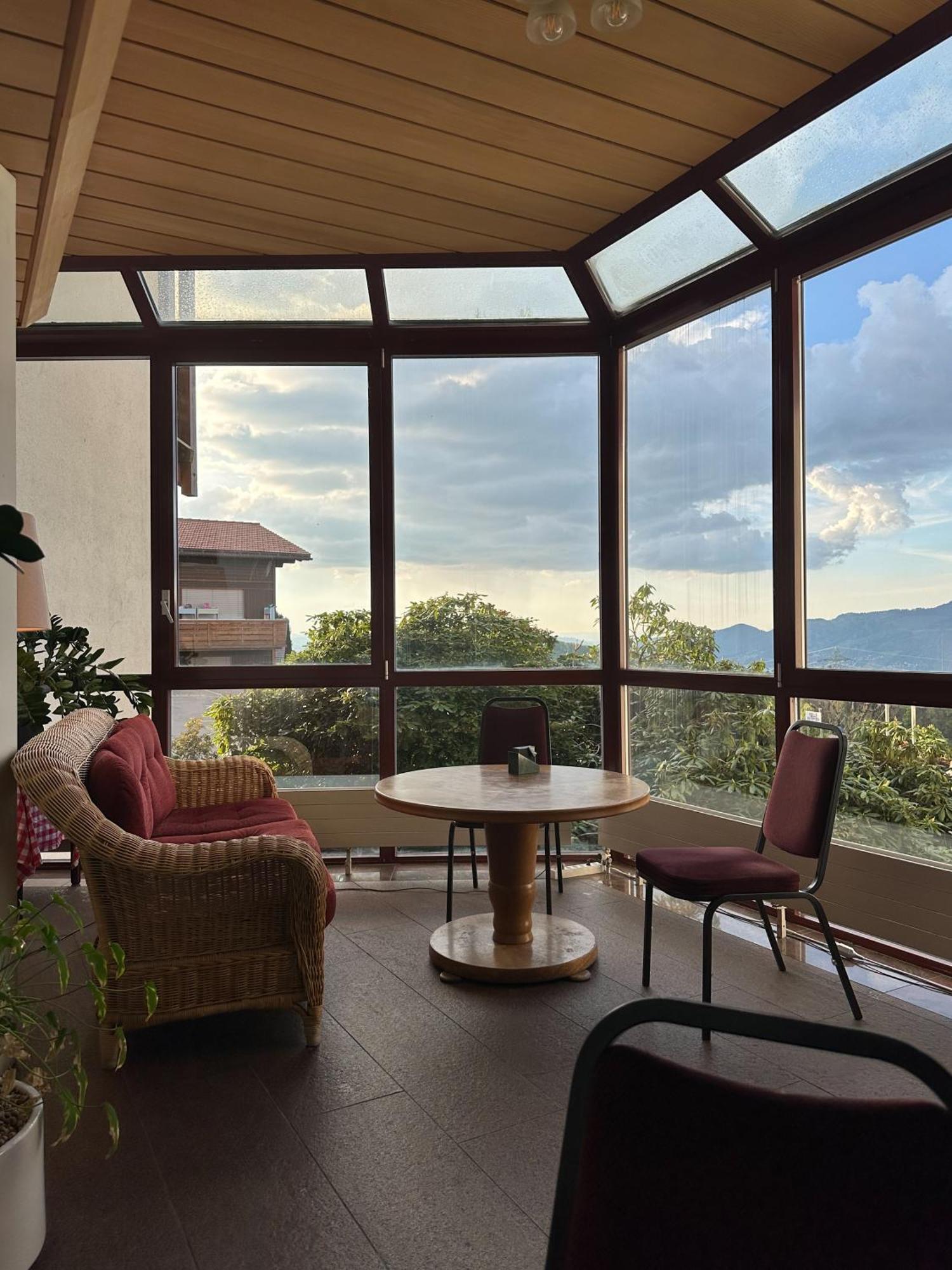Hotel Aeschipark Aeschi Bei Spiez Exteriör bild