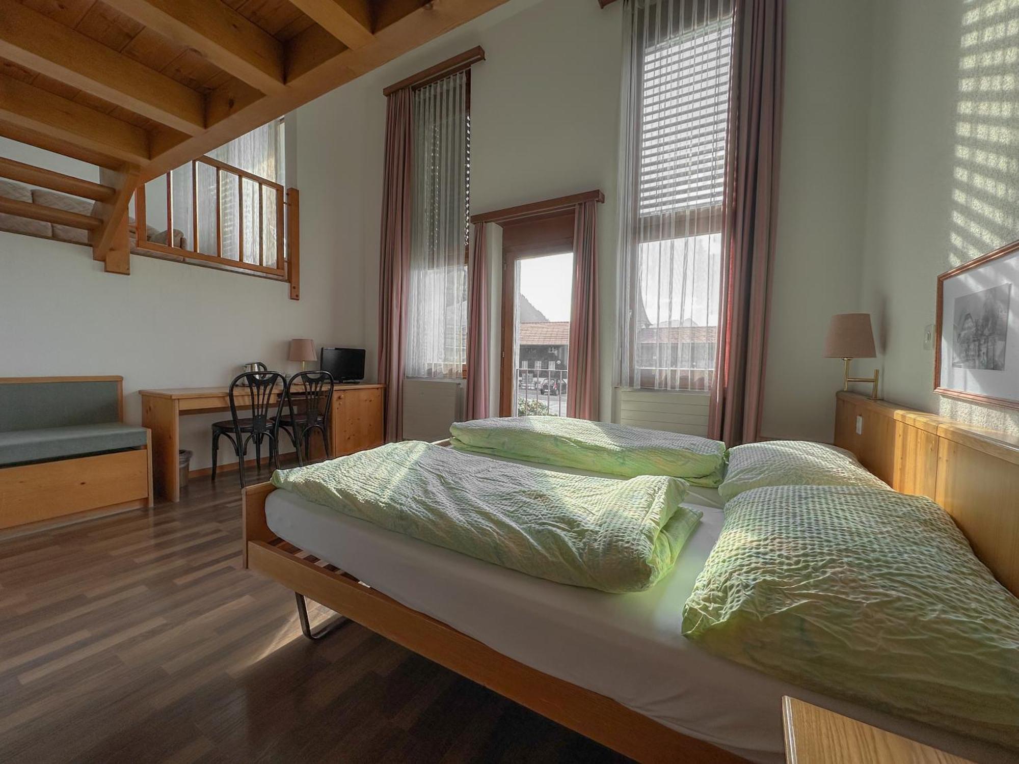 Hotel Aeschipark Aeschi Bei Spiez Exteriör bild